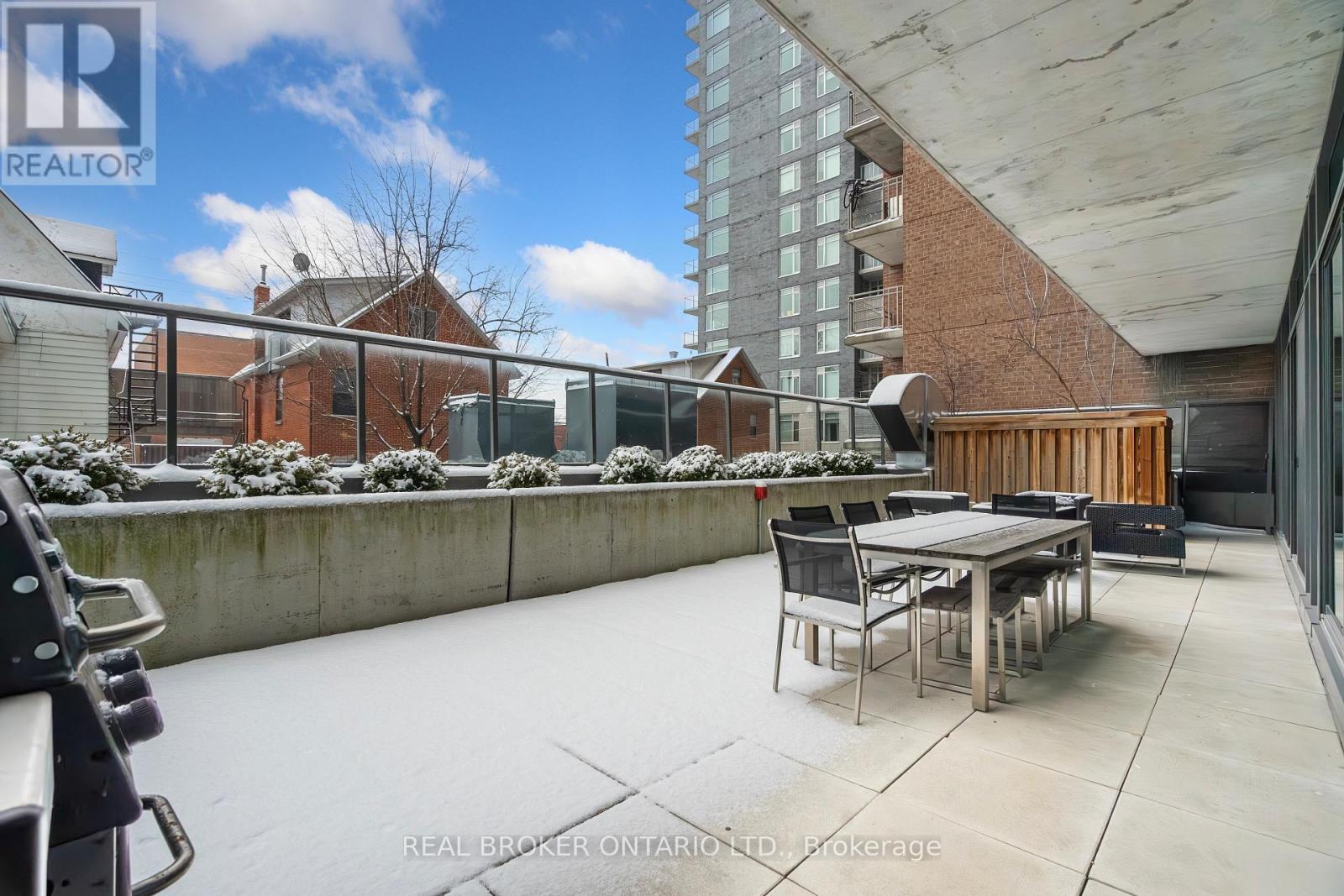 1208 - 224 Lyon Street N