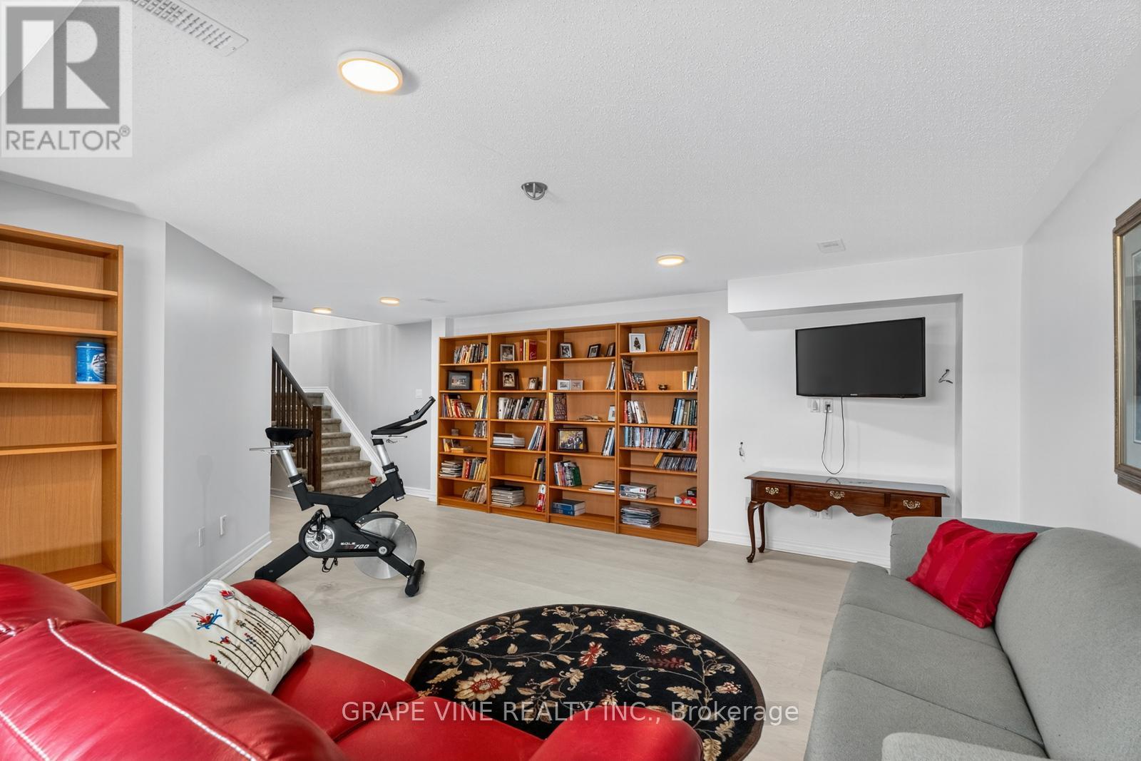 349 Grammond Circle