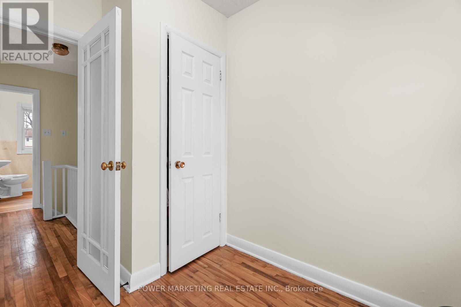 1047 Hollington Street