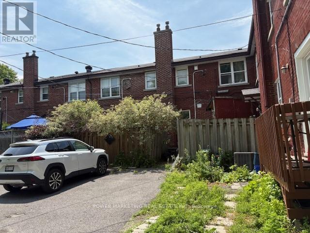 1047 Hollington Street
