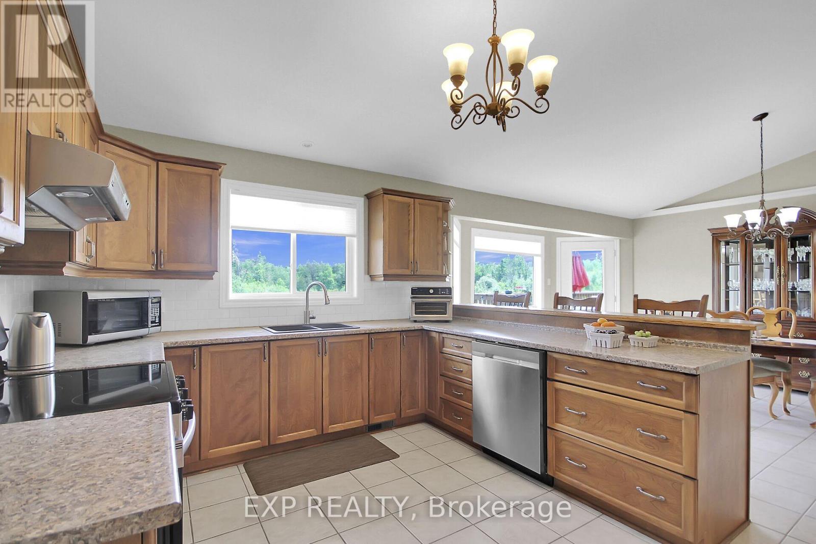 372 Stonehome Crescent