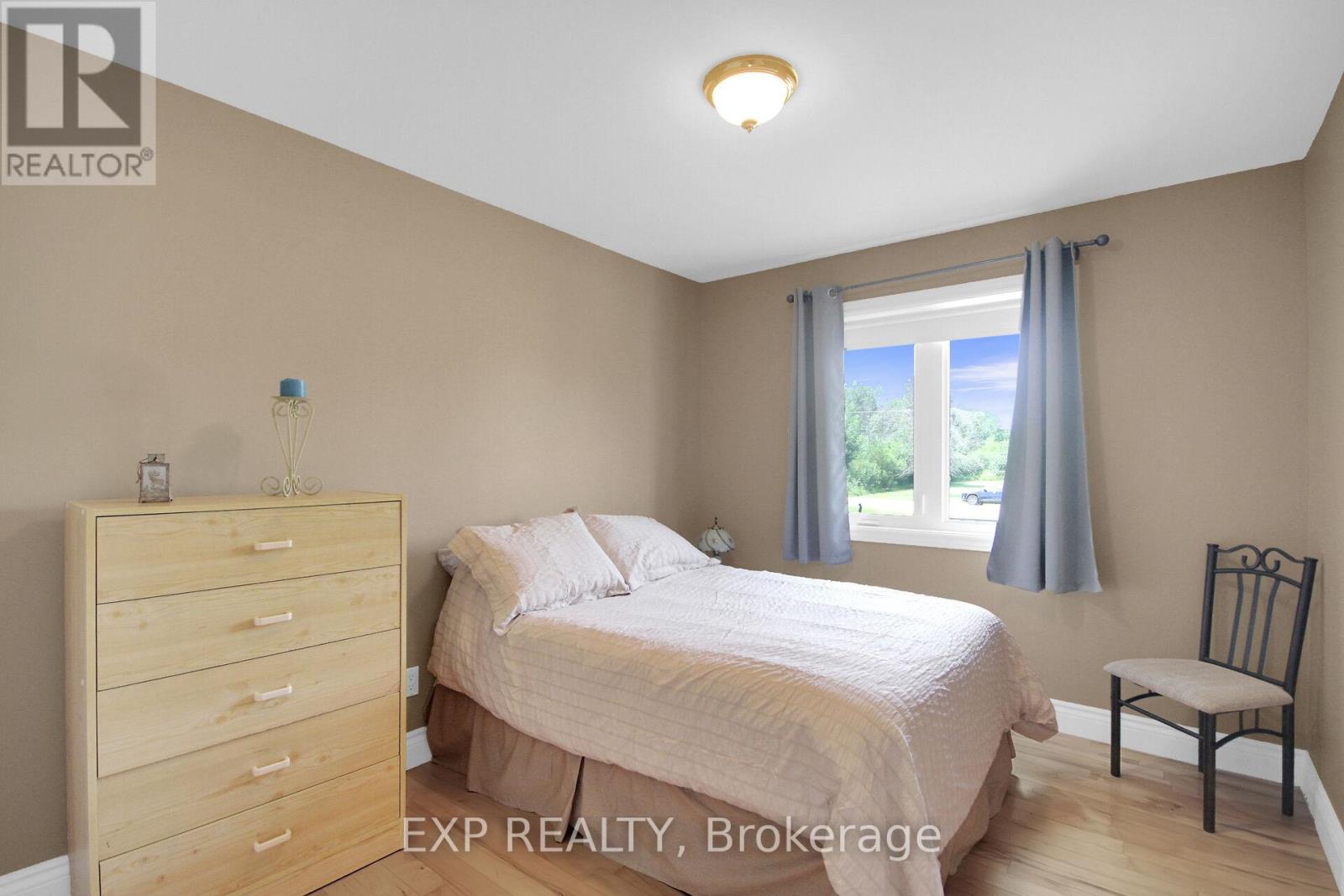 372 Stonehome Crescent