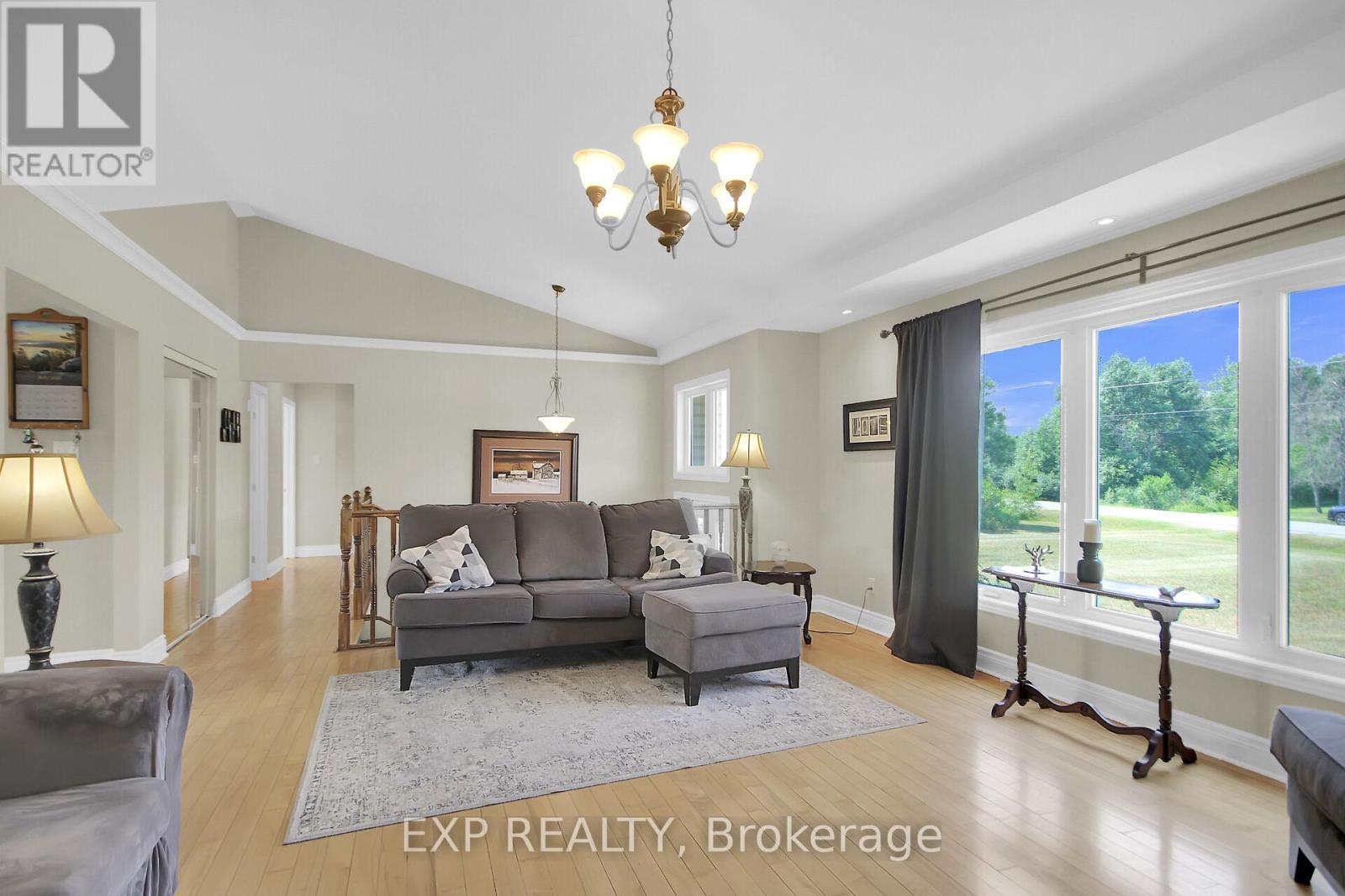 372 Stonehome Crescent