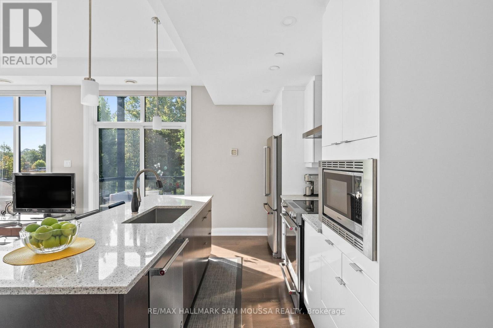 101 - 120 Cortile Private