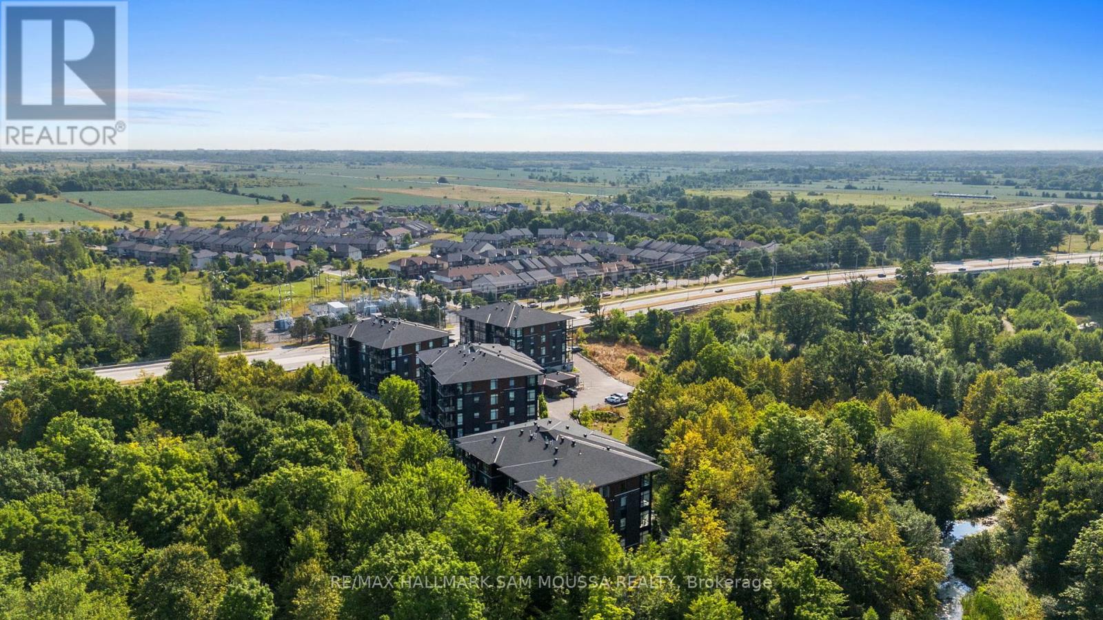 101 - 120 Cortile Private