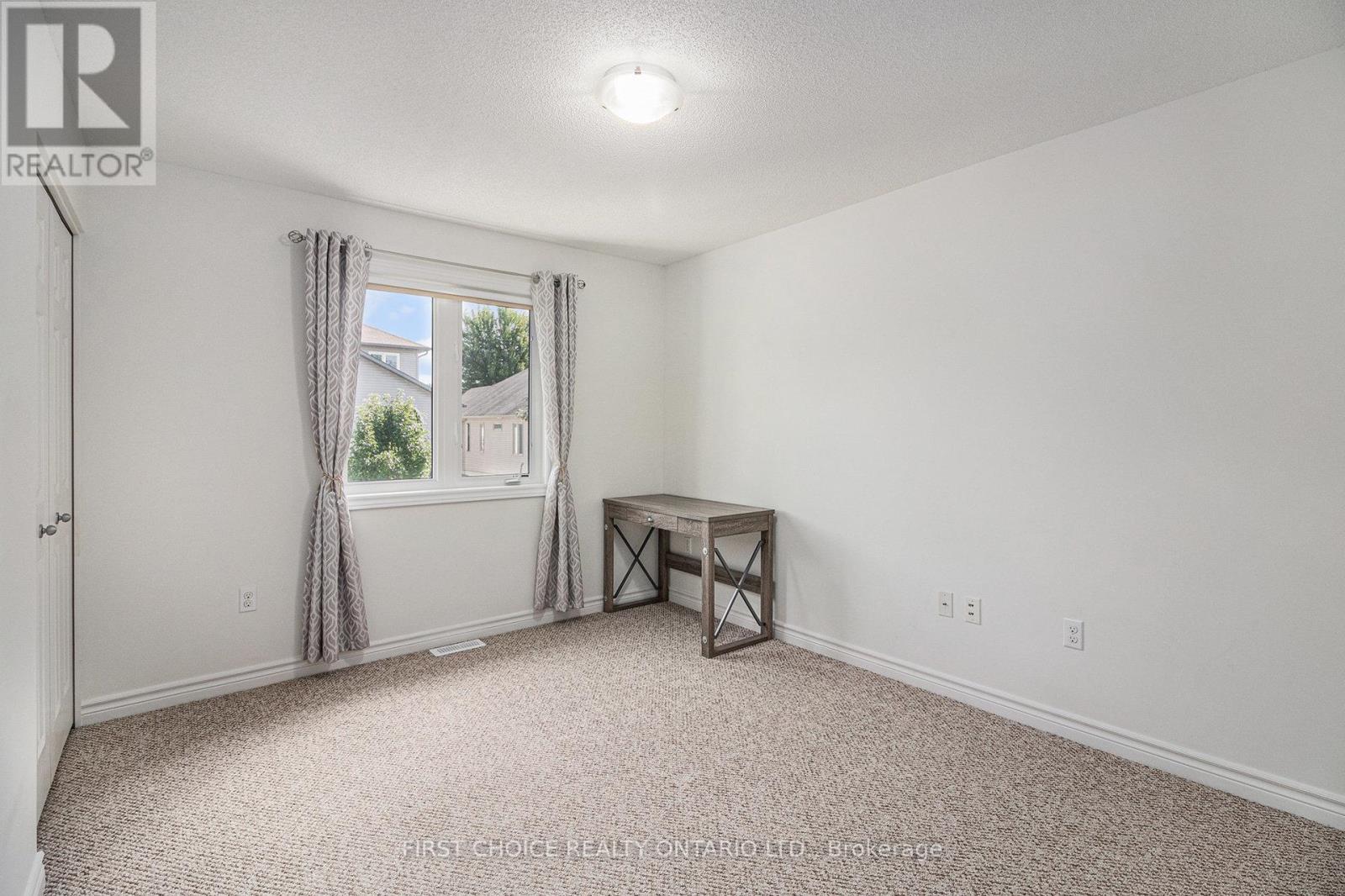 277 Mica Crescent