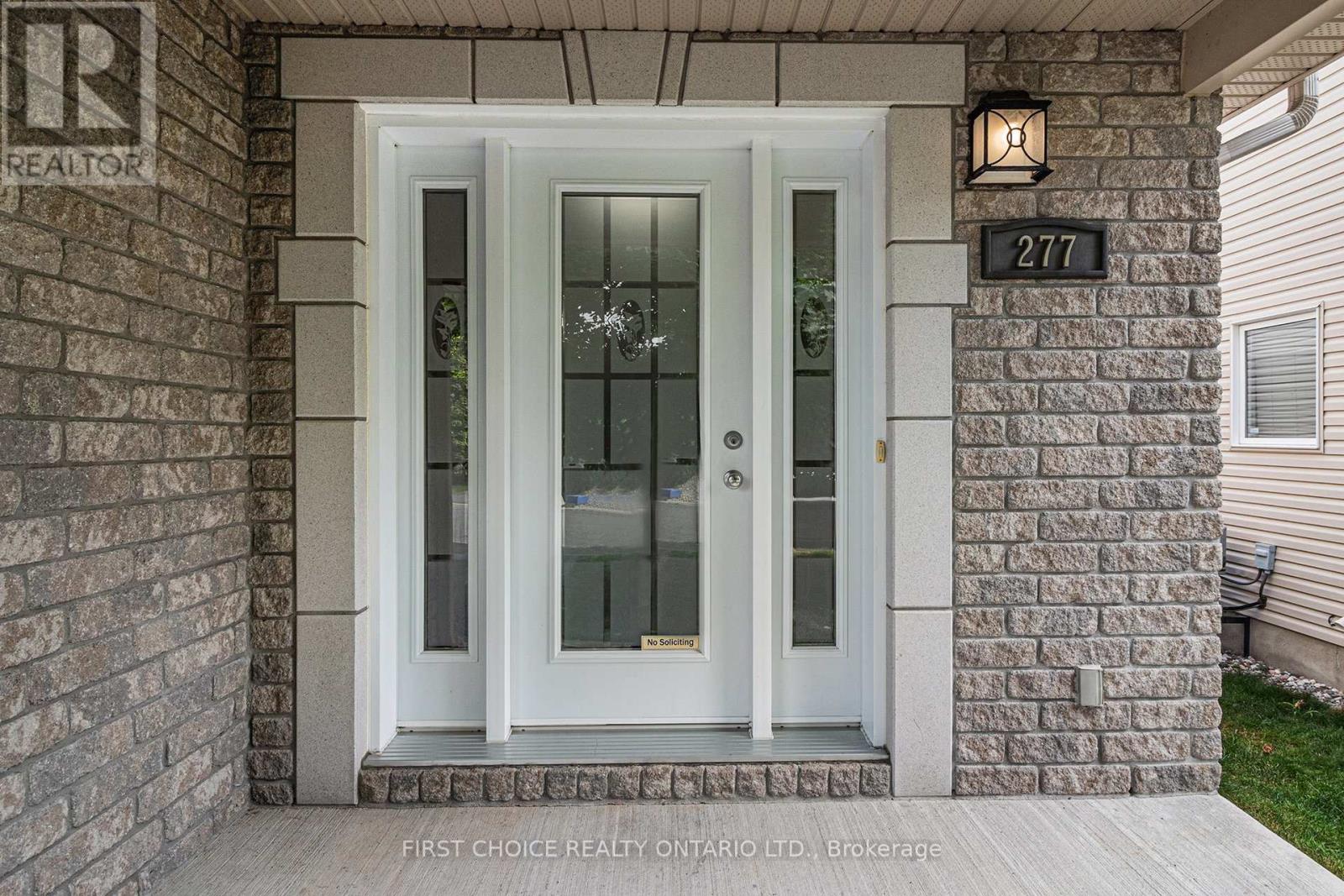 277 Mica Crescent
