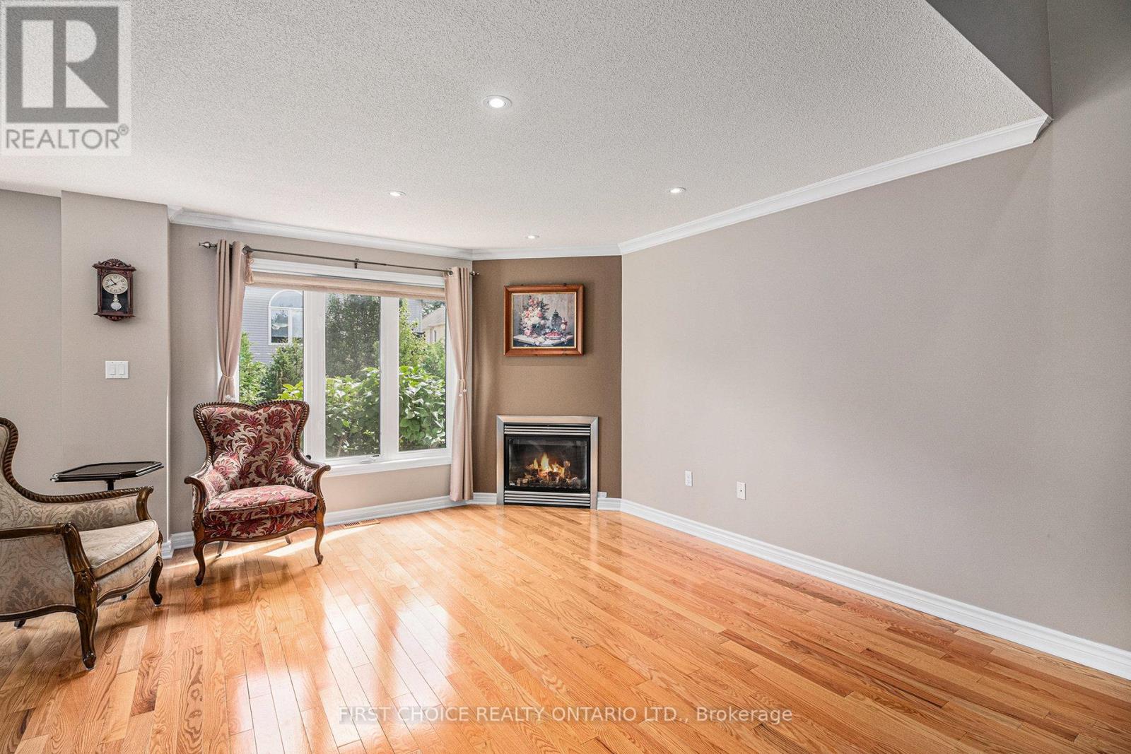 277 Mica Crescent