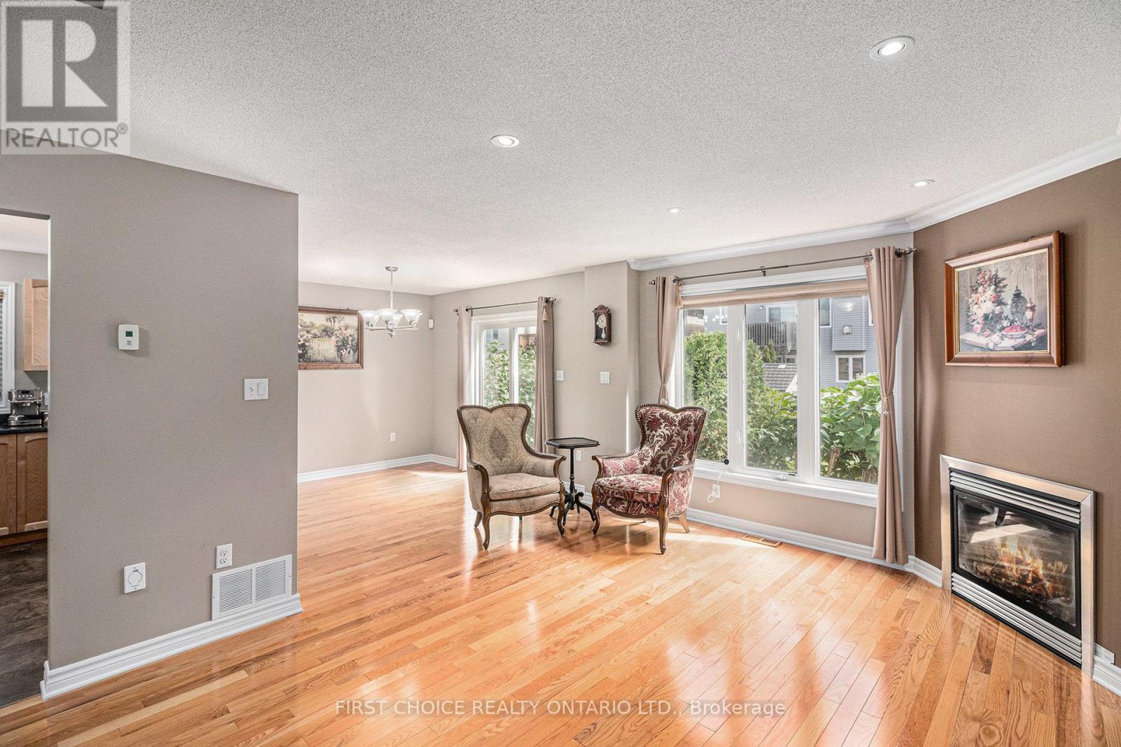 277 Mica Crescent