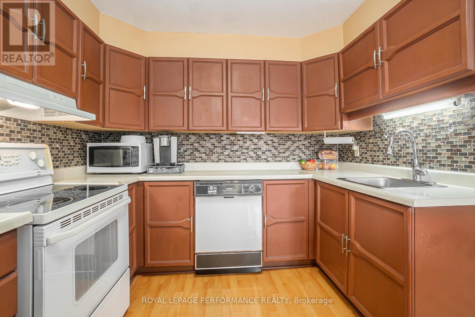 201 - 1765 Cabaret Lane
