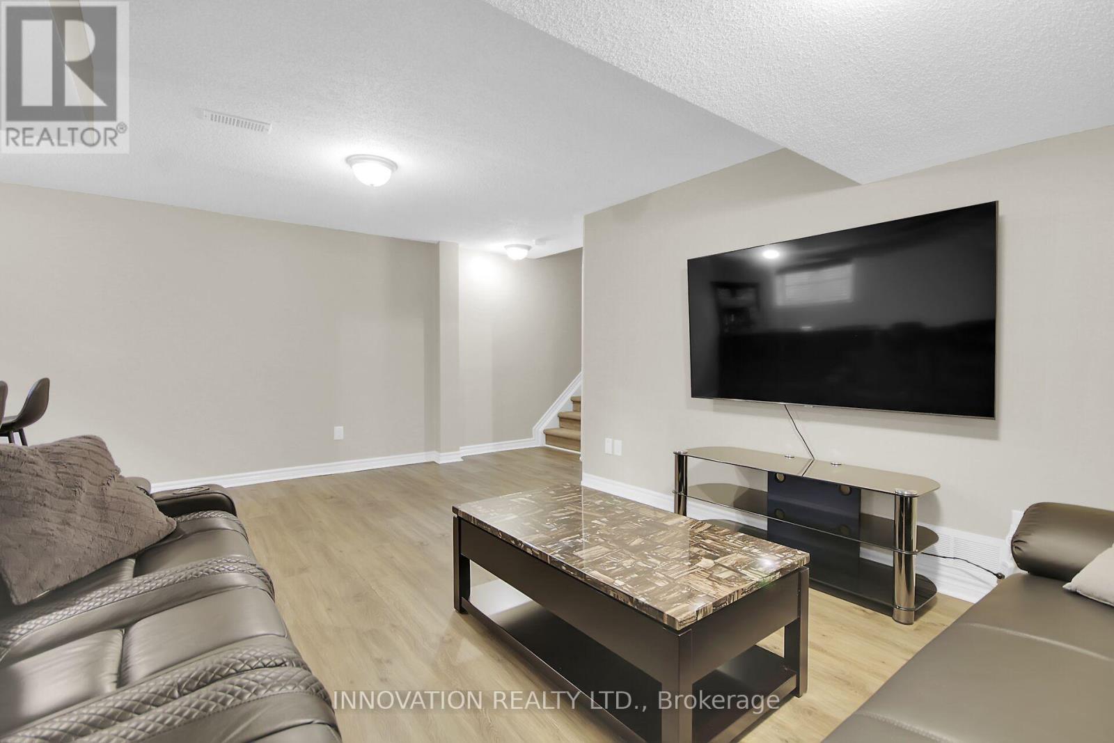 674 White Alder Avenue