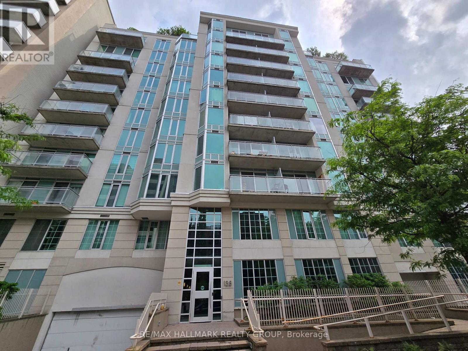 502 - 138 Somerset Street W