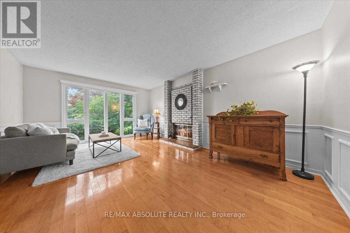 22 Banting Crescent