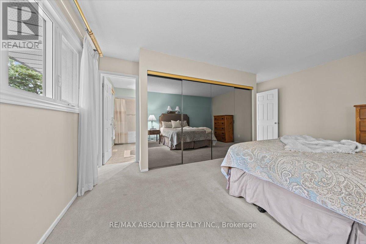 22 Banting Crescent