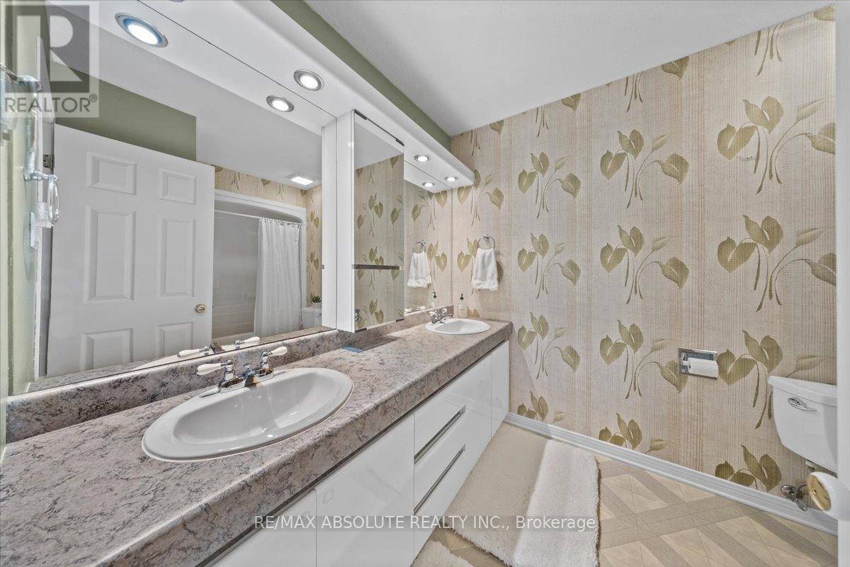 22 Banting Crescent