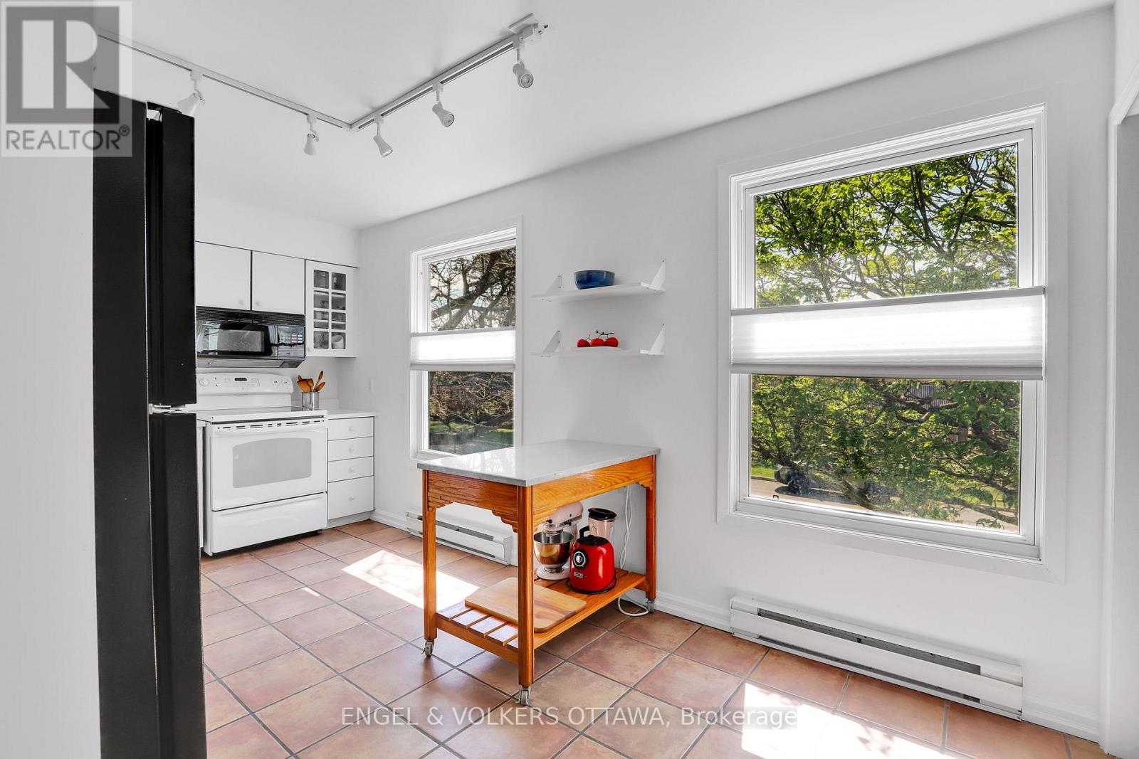 1089 Borden Side Road