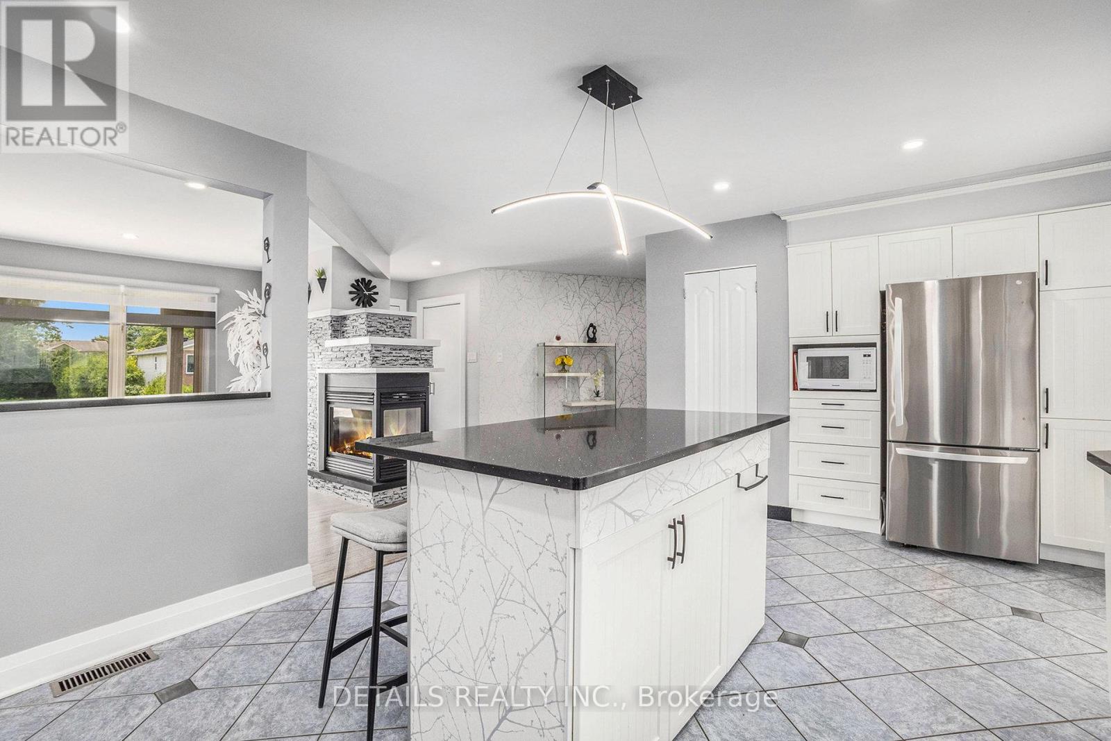 2215 Boyer Road
