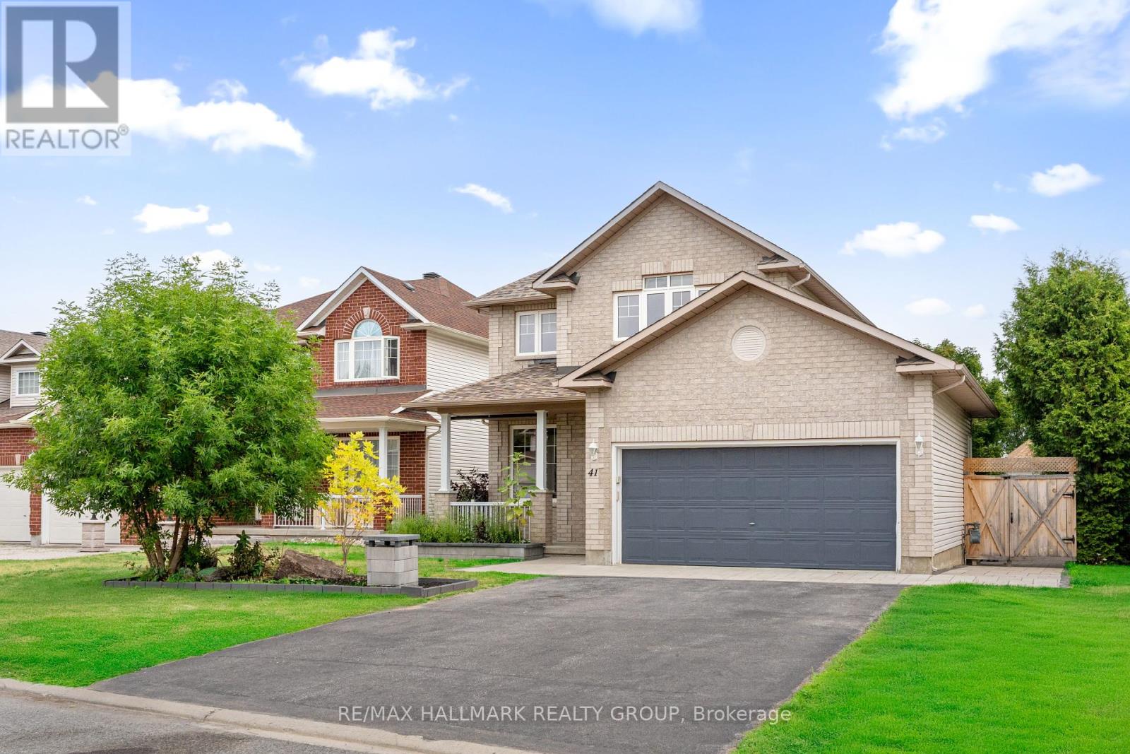 41 Smoketree Crescent E
