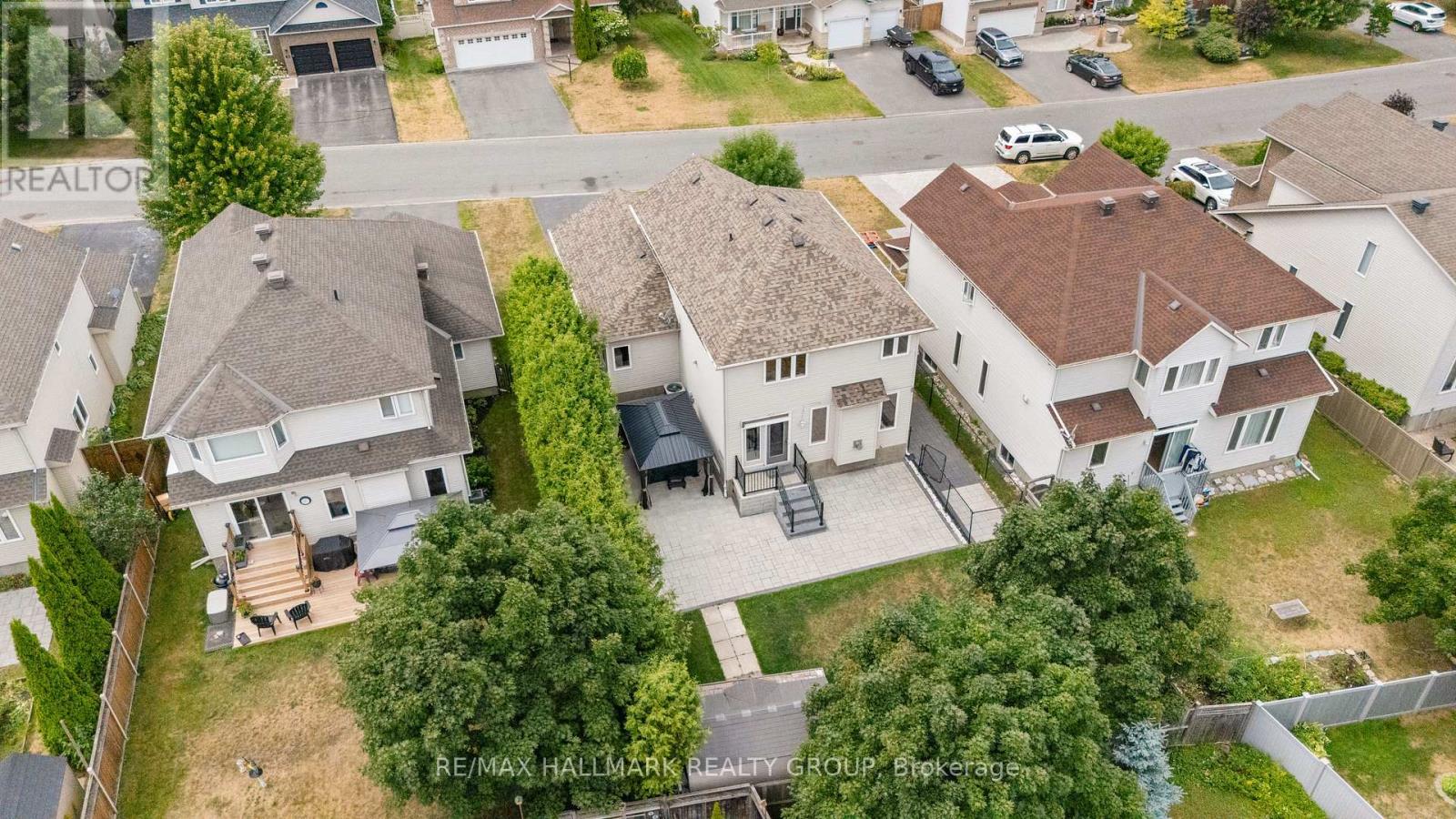 41 Smoketree Crescent E