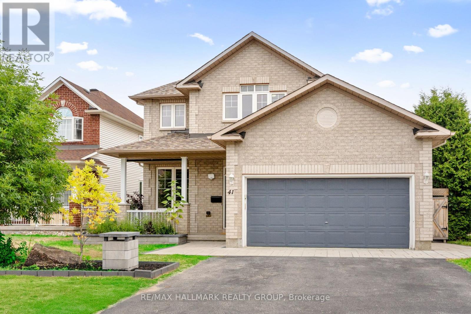 41 Smoketree Crescent E