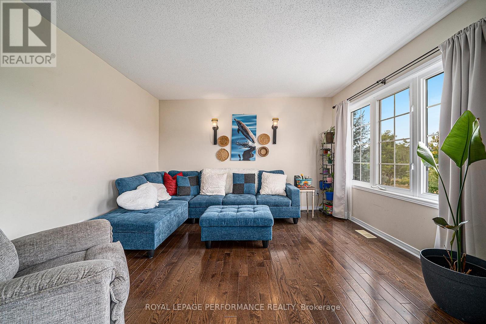 G - 3721 Riverbreeze Street