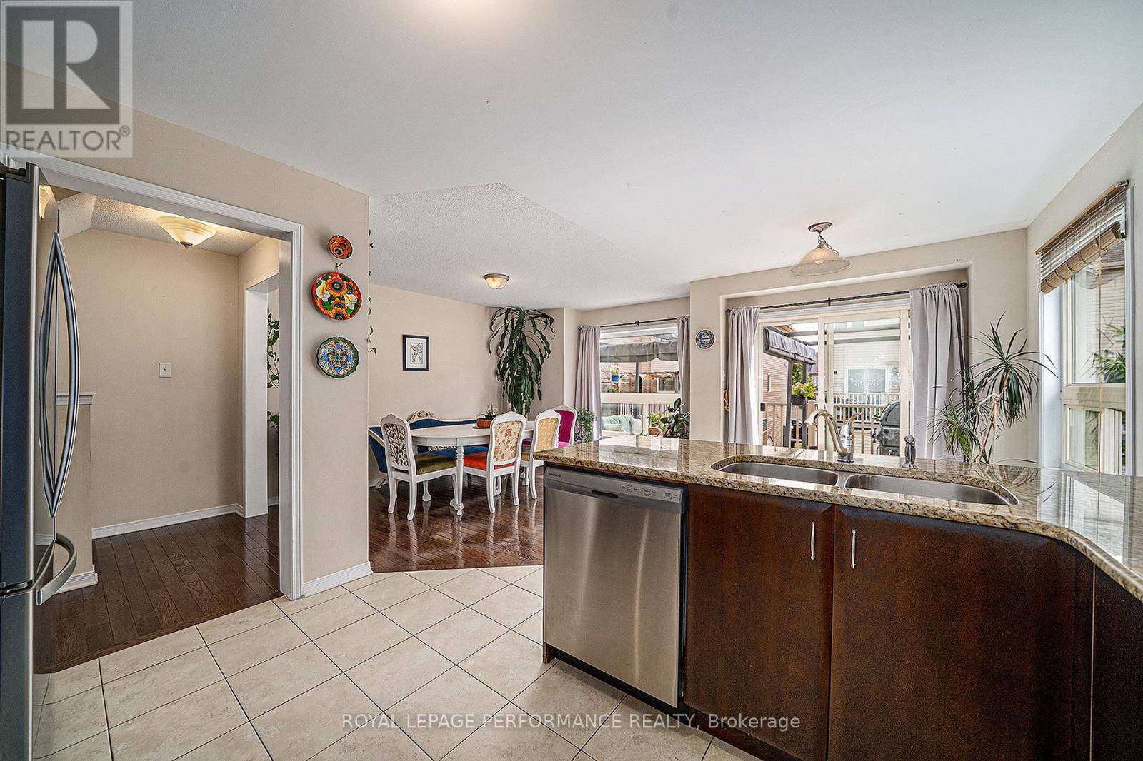 G - 3721 Riverbreeze Street
