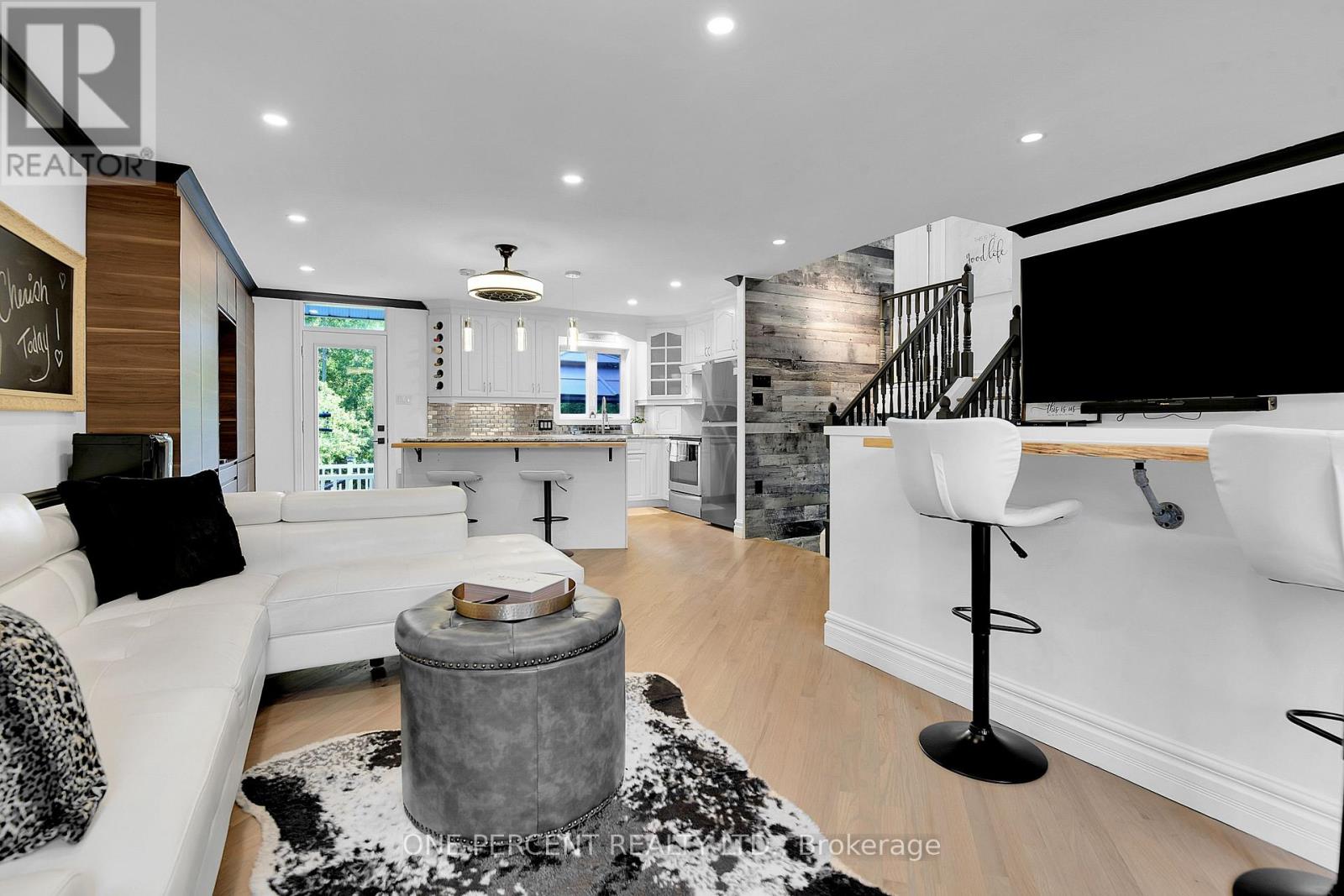 1133 Hemlock Street