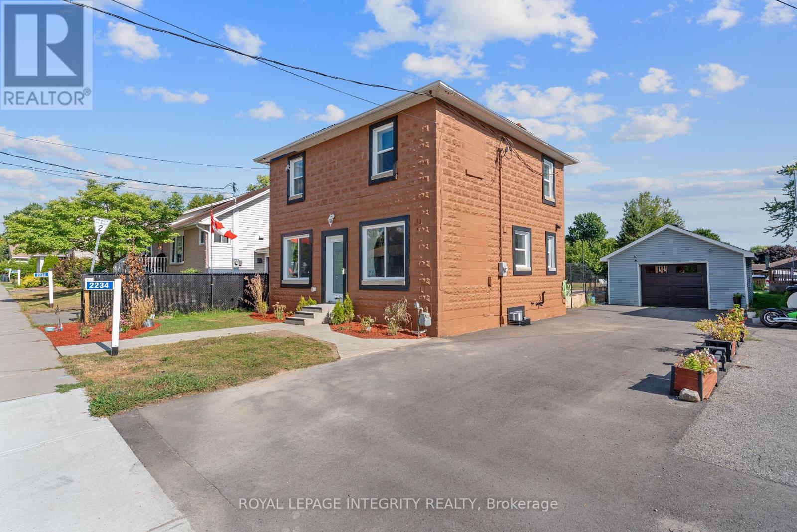 2234 Laval Street