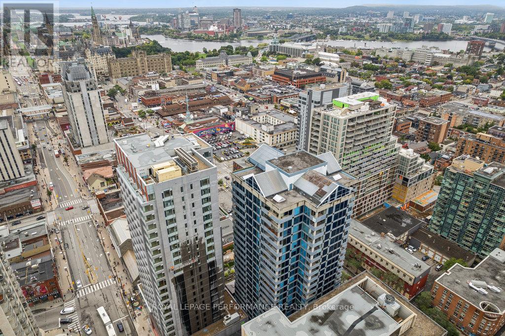 1401 - 160 George Street