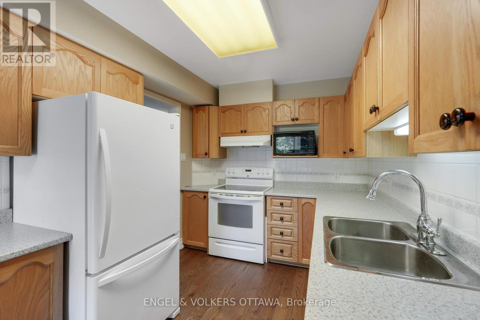 551 Wild Shore Crescent