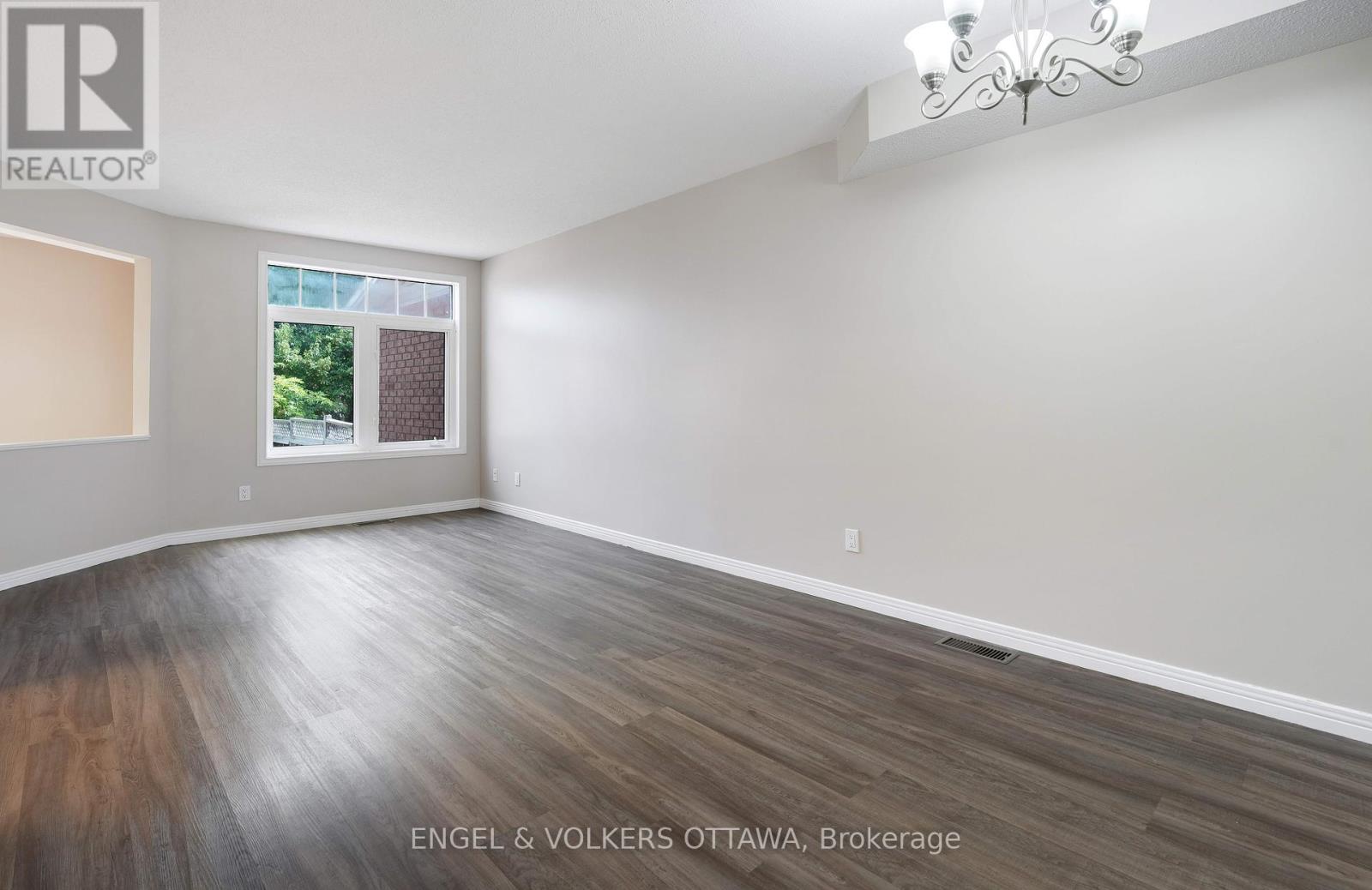 551 Wild Shore Crescent
