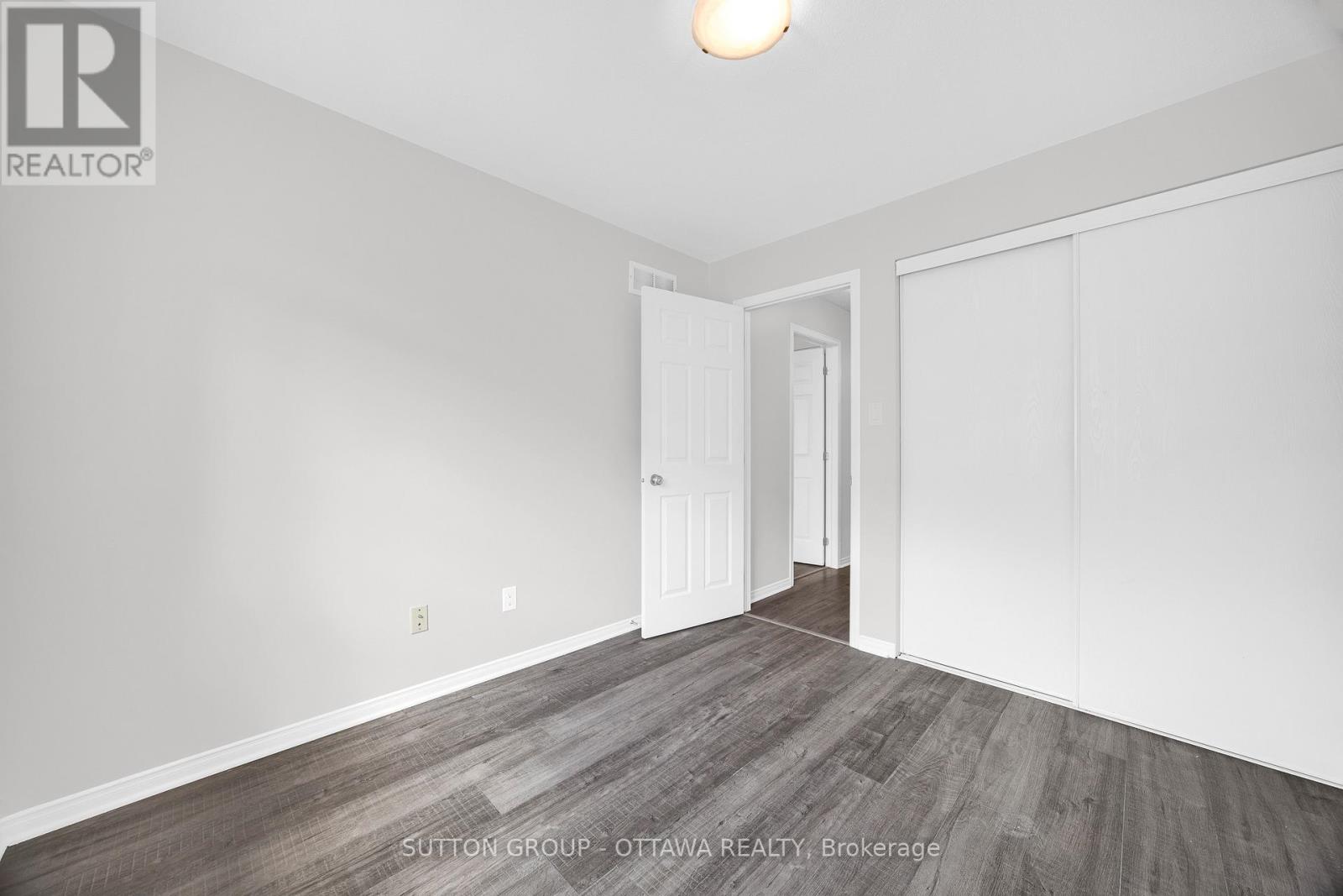 554 Ashbourne Crescent