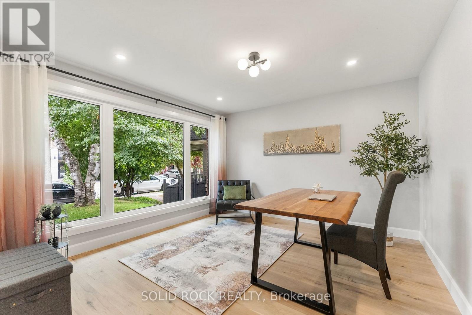 210 Carleton Avenue