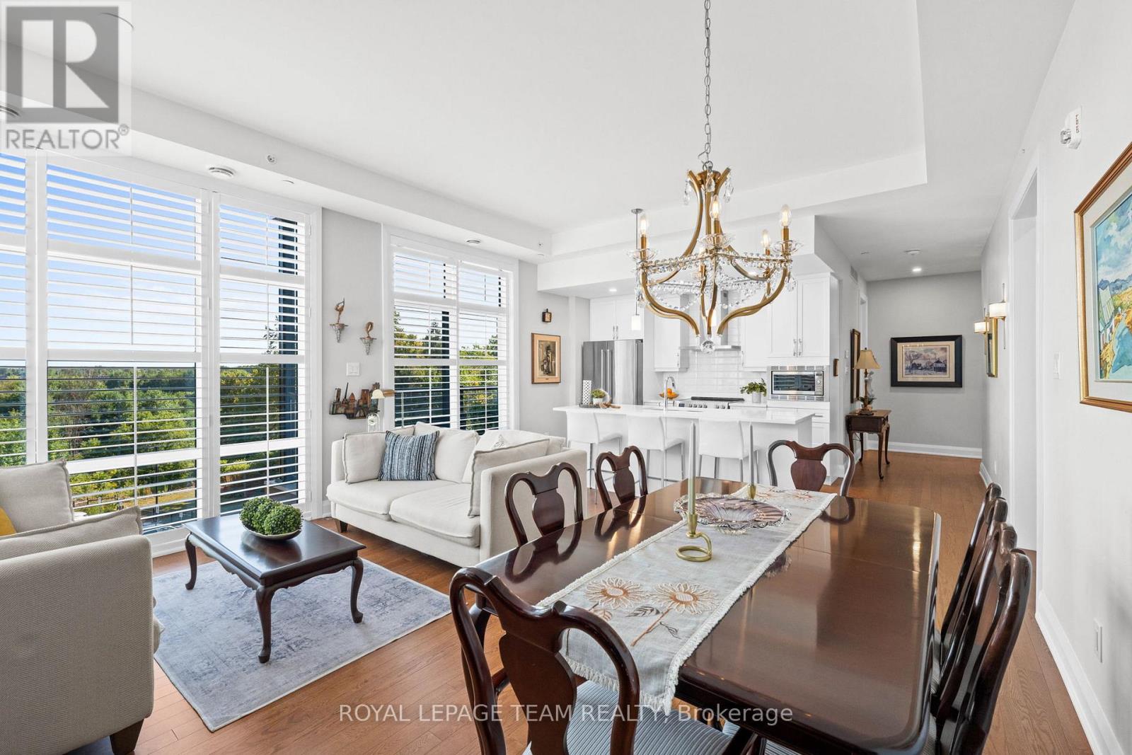 301 - 110 Cortile Private