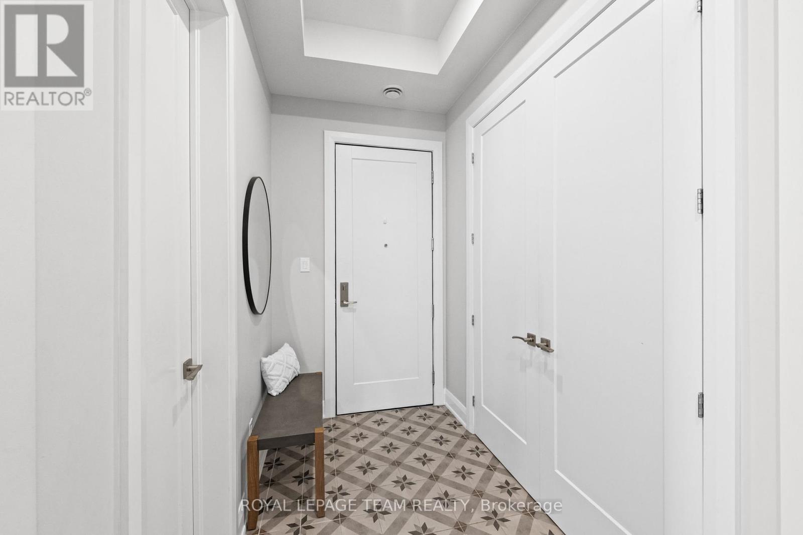 301 - 110 Cortile Private