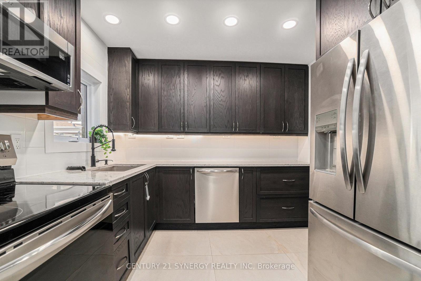 - - 46 Paddington Private