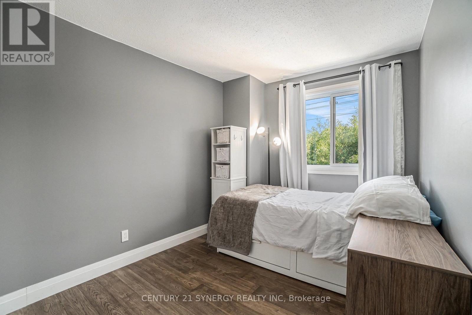 - - 46 Paddington Private