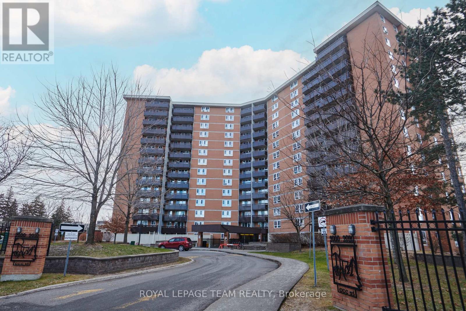 811 - 2000 Jasmine Crescent