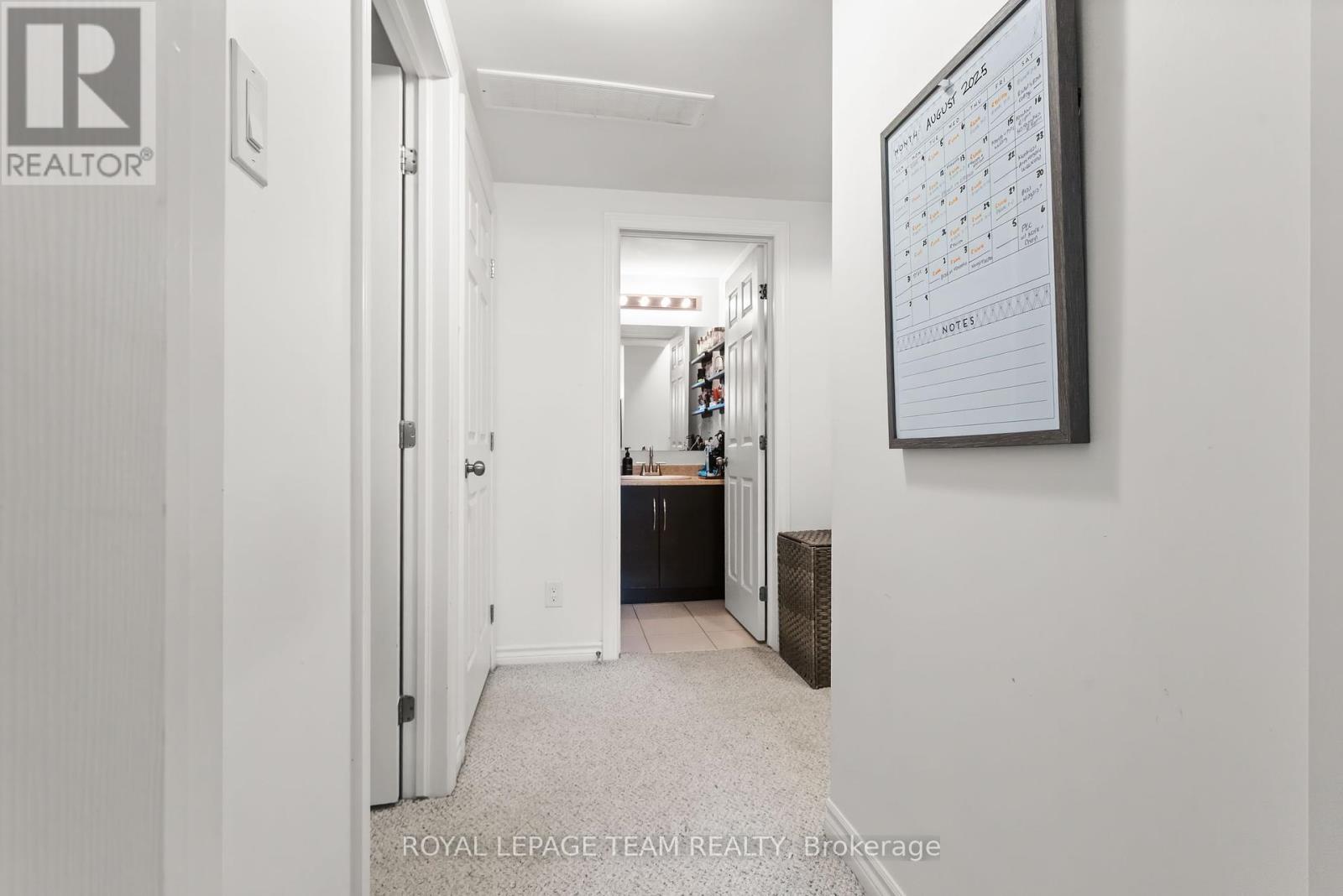a Everest Private, Unit 306
