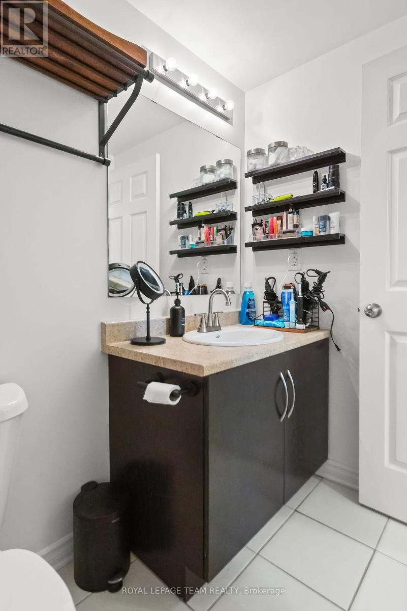 a Everest Private, Unit 306