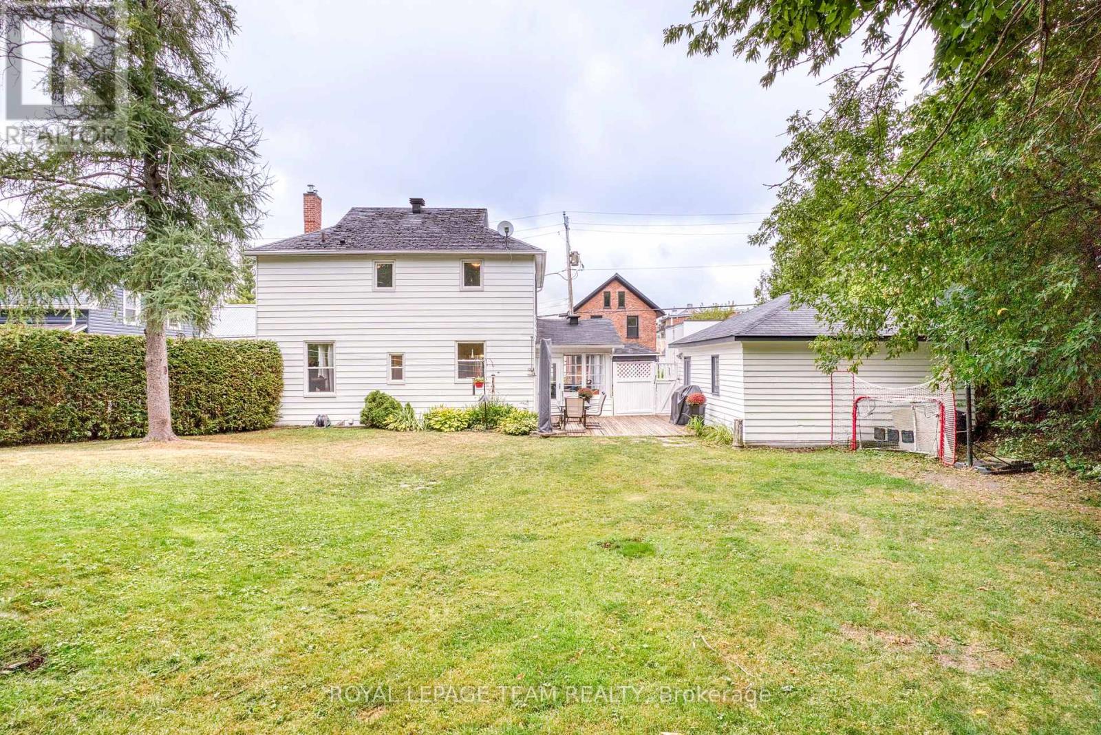 82 Farm Street