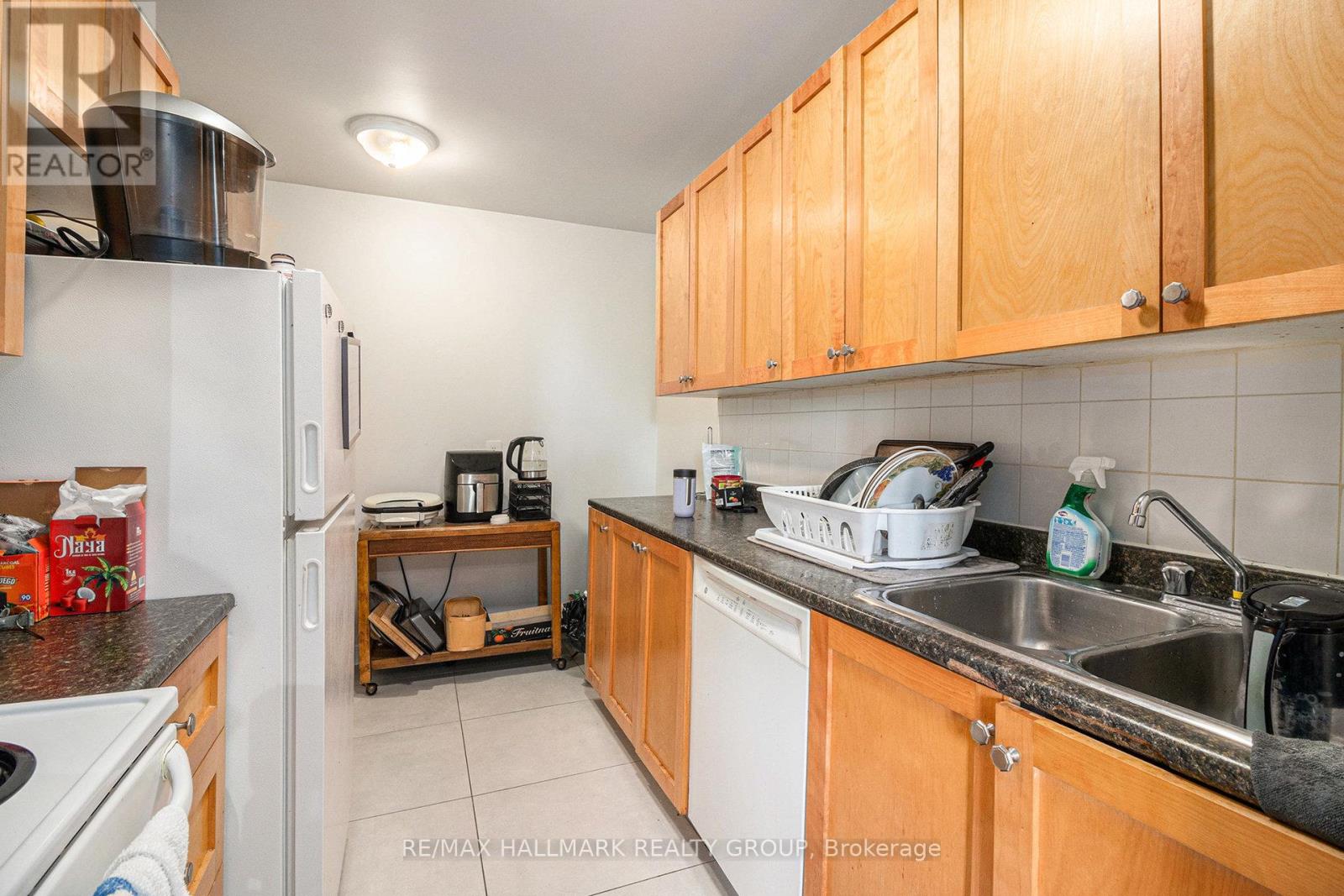 407 - 2020 Jasmine Crescent