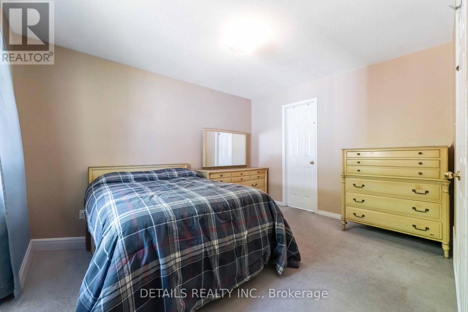 12 Henry Goulburn Way