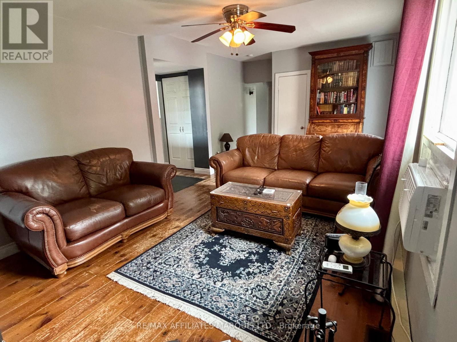 452 Dominion St Street S