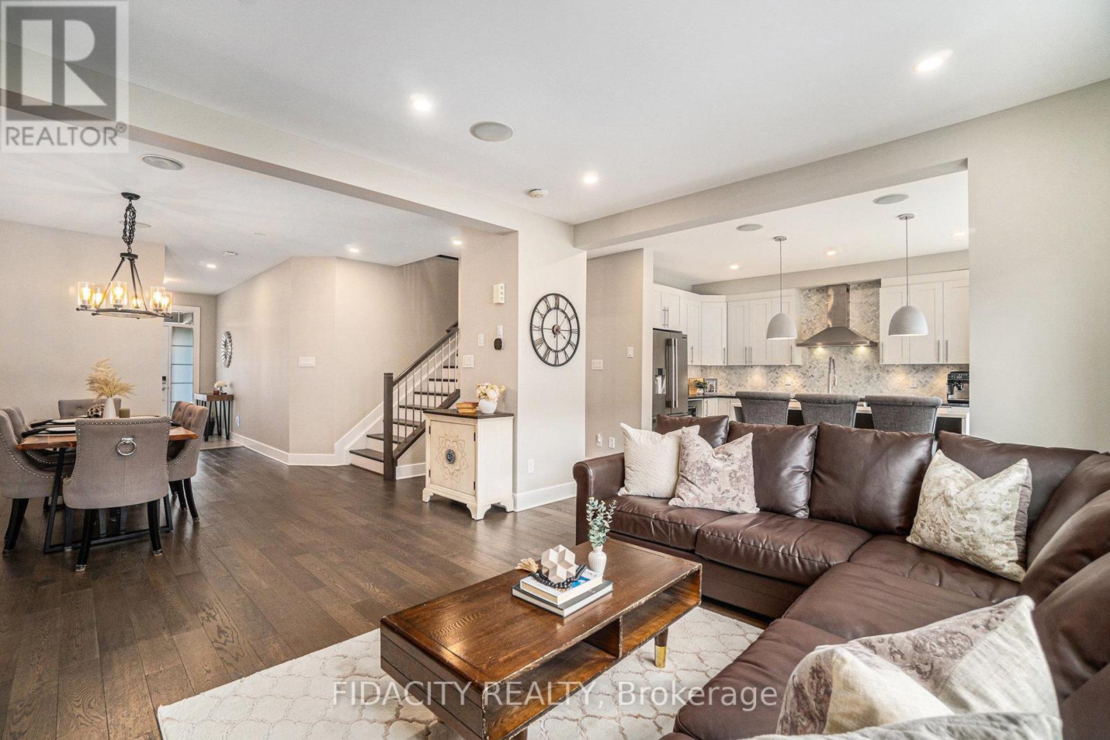 644 Eagle Crest Heights