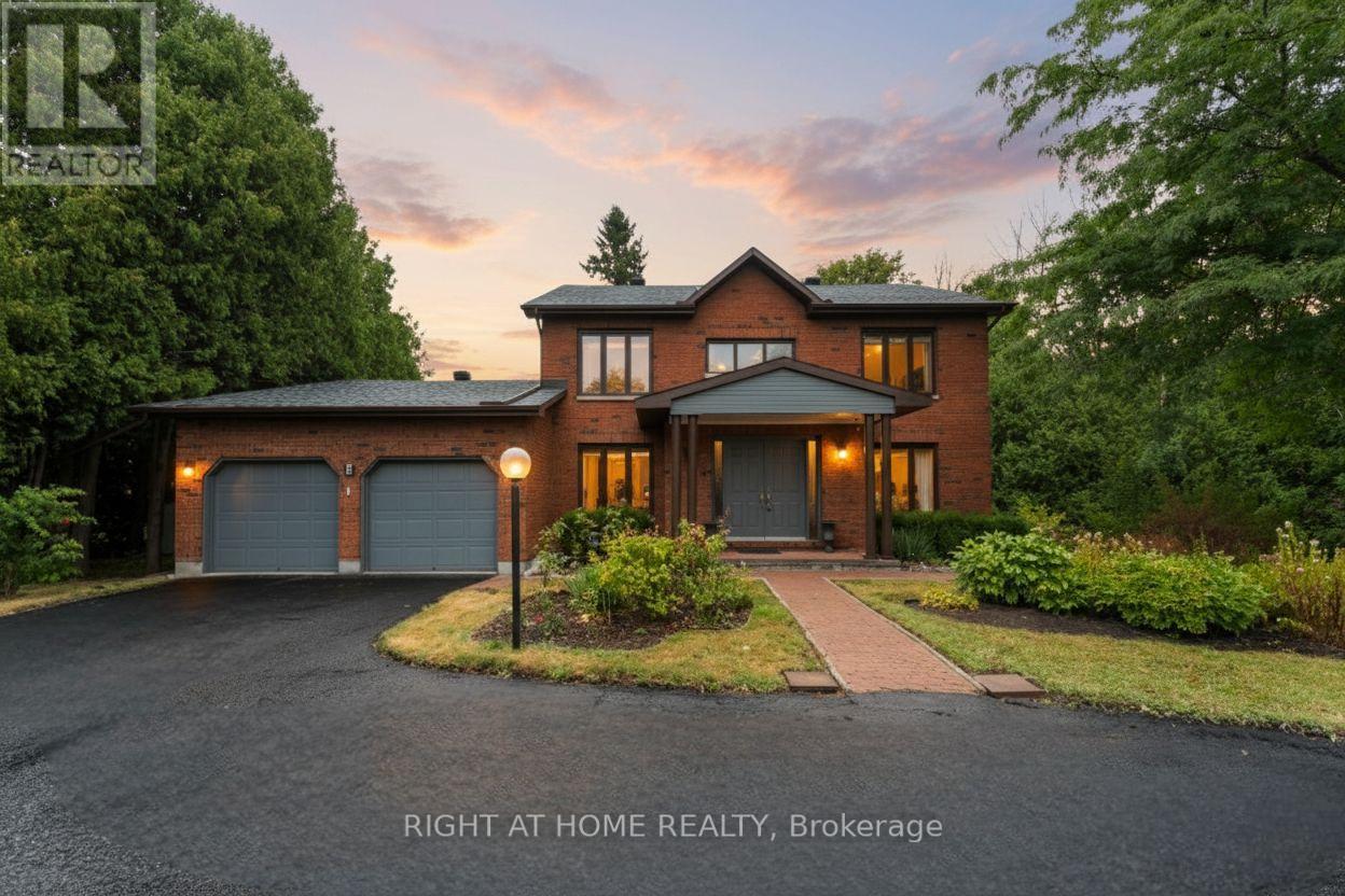 2 Muirfield Gardens