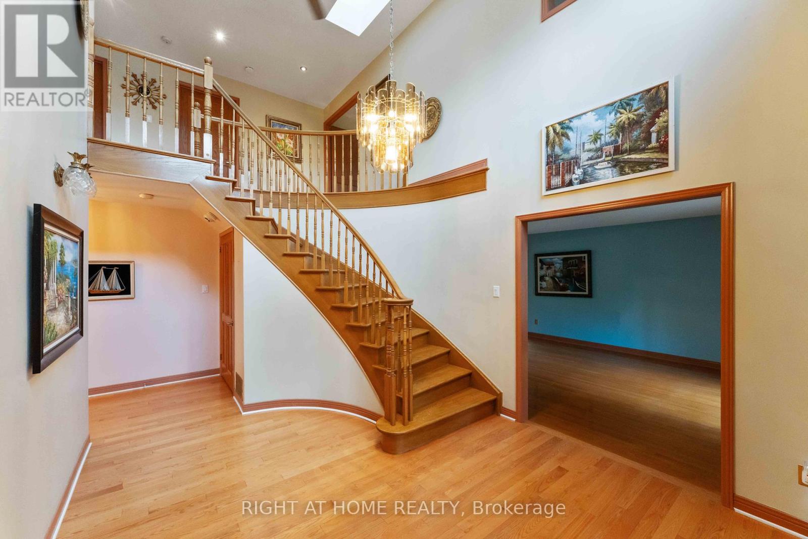 2 Muirfield Gardens