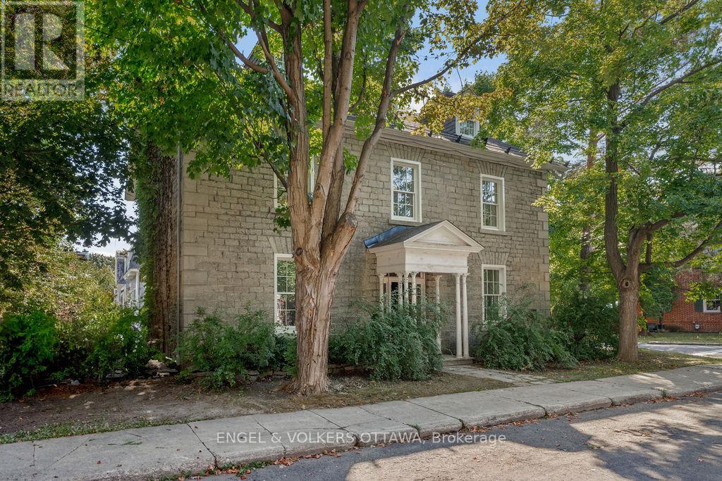 35 Mackay Street