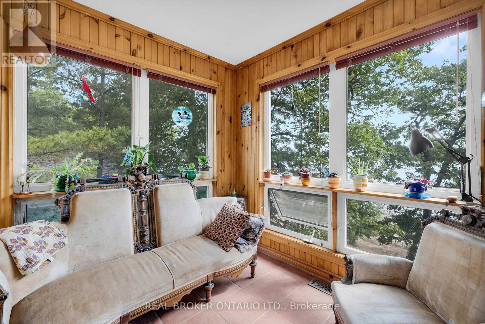 164 Baillie Avenue