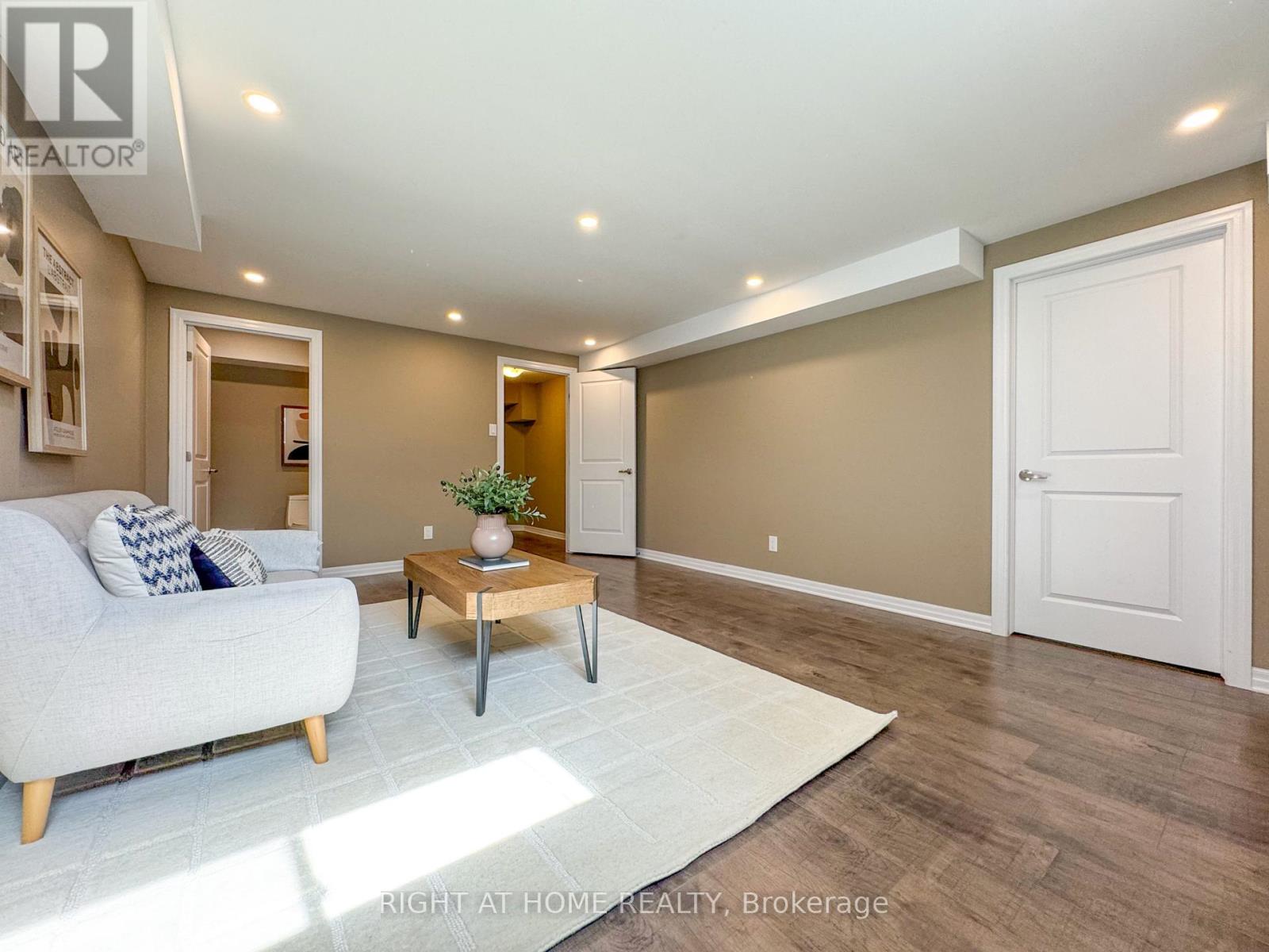 506 Peerless Street